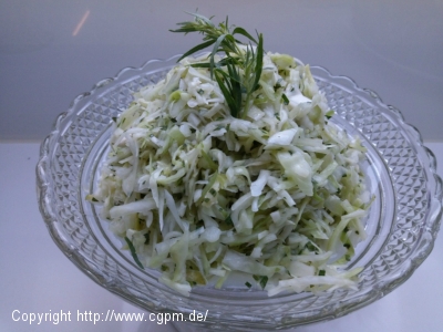 Weißkohl- Apfel -Salat mit Estragon und Ingwer