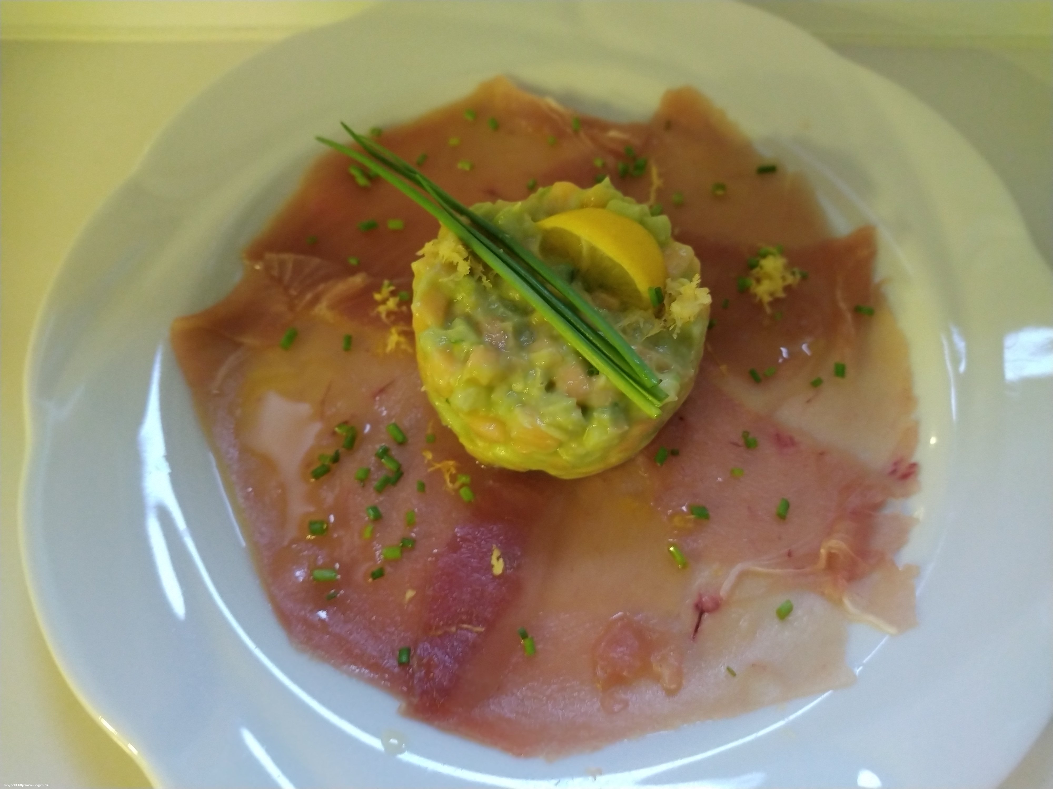 1Thunfisch Carpaccio, Crostini, Rosmarin